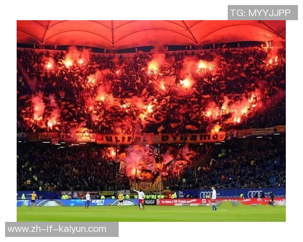 顶流足球巨星荣耀与隐忧全面解读球场内外的风云变幻